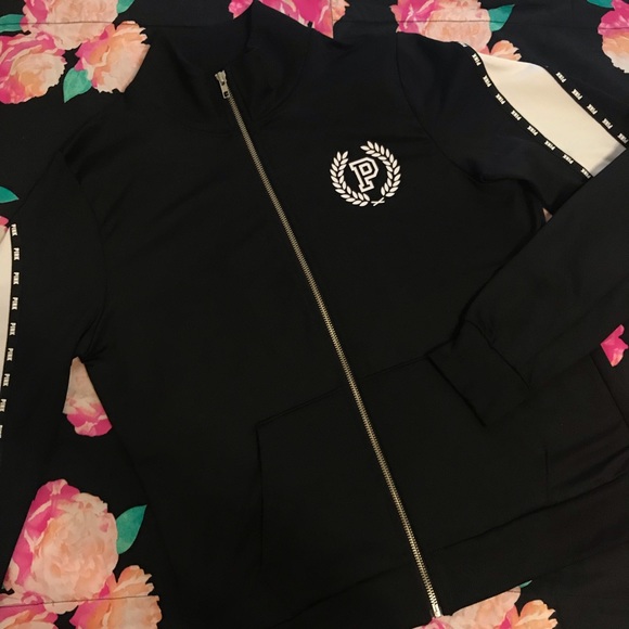 ❌SOLD❌ VS PINK logo track jacket - Picture 2 of 4